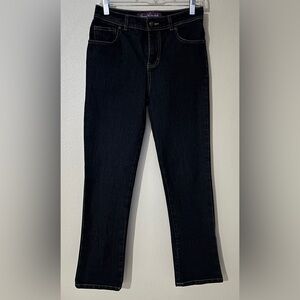 Gloria Vanderbilt EUC classic high rise tapered jean in a dark blue wash SIZE 4P